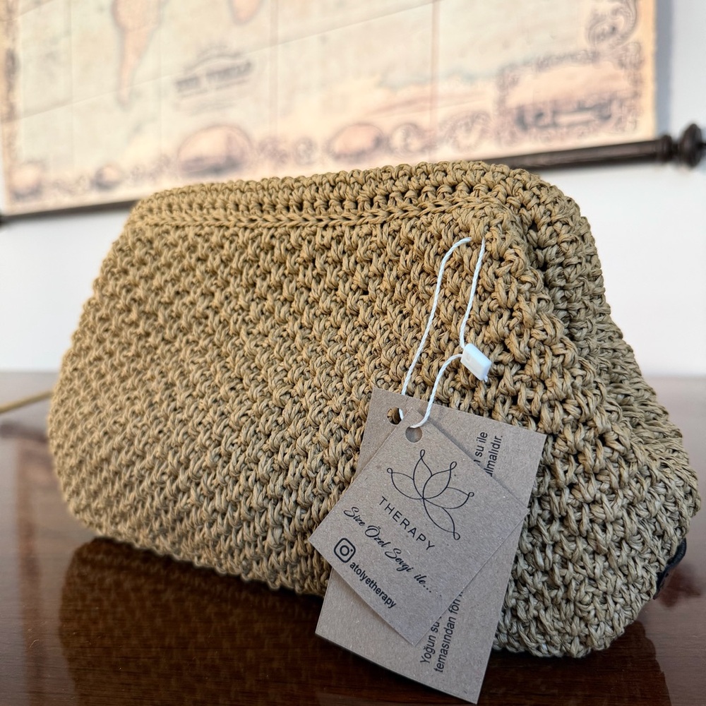 Therapy Natural Woven Wristlet